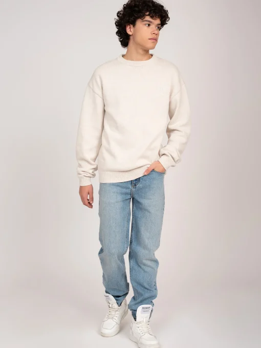 Mid rise denim jeans