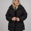 Puffer jas met capuchon en getailleerde taille